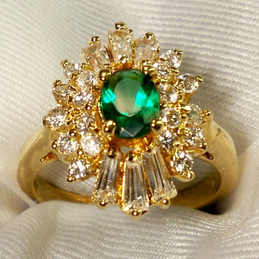 NEW Emerald Green Oval Cute Cubic Zirconias Gold P Ring